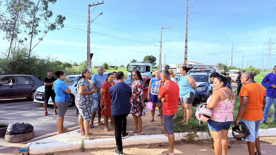 Ao lado dos moradores, Caio Cordeiro articula resposta rápida após protesto na Passagem da Conceição